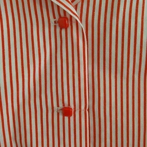 Red Stripe Sleeveless Button up Blouse - Picture 3 of 4